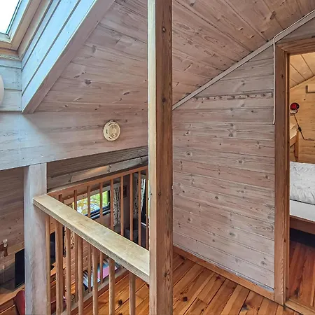 Σπίτι διακοπών Gorgeous In With Sauna